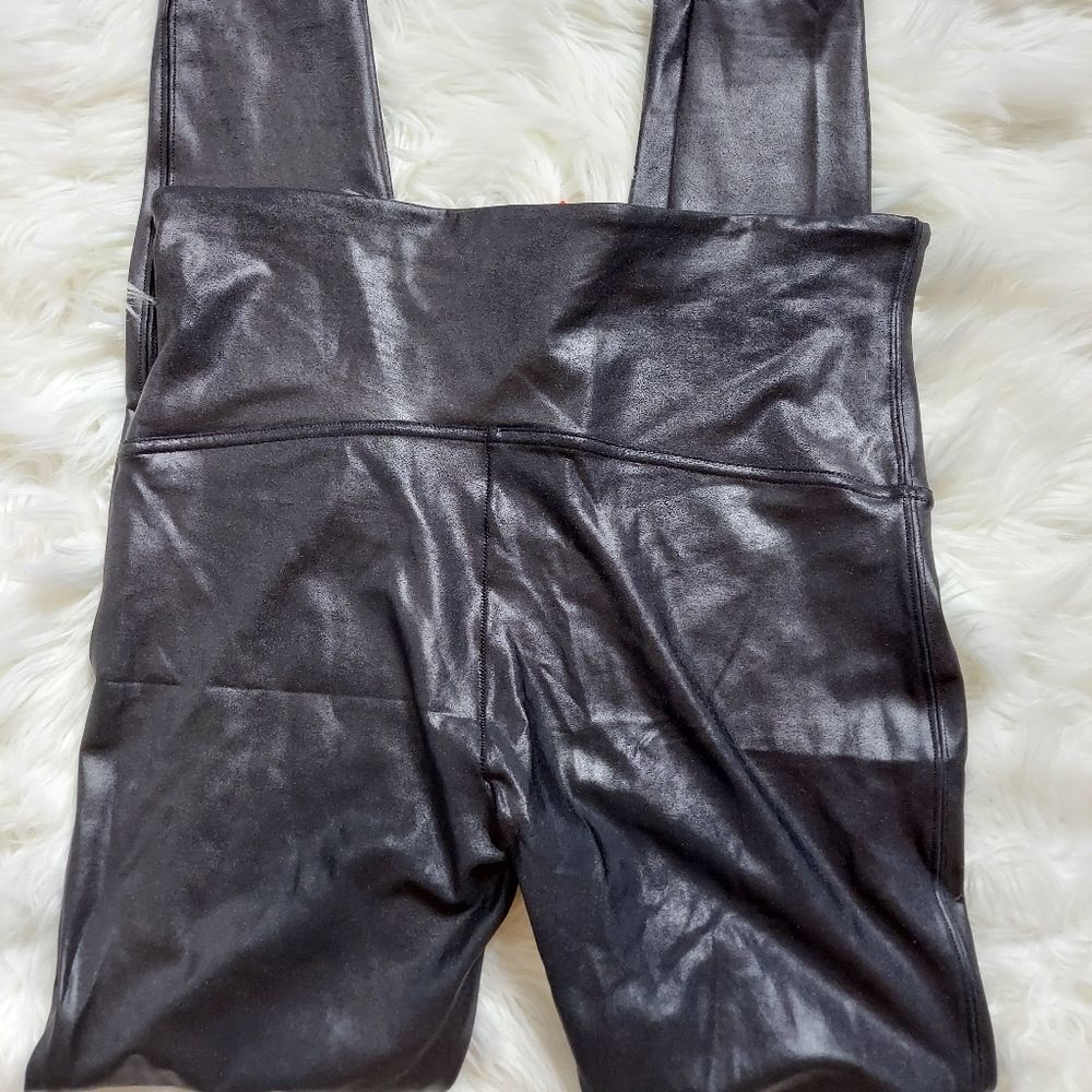 Spanx faux leather leggings - Picture 5 of 9